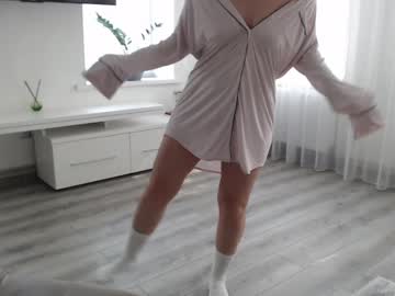 See Aphrodite83 online Now @ gyat.cam