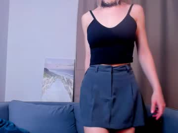 See April_whitee online Now @ gyat.cam
