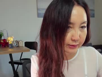 See Avroraromance online Now @ gyat.cam