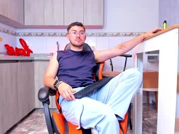 See Brunowalkerr online Now @ gyat.cam
