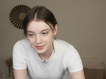 See Cant_fool_heart online Now @ gyat.cam