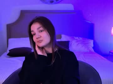 See Carolinewilliams online Now @ gyat.cam
