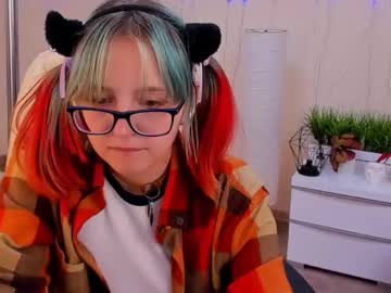 See Coralineyouth1 online Now @ gyat.cam