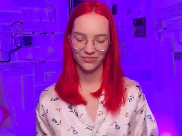 See Cosmic_flight online Now @ gyat.cam