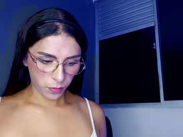See Crystal_channel1 online Now @ gyat.cam
