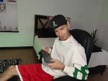 See Damon_333 online Now @ gyat.cam