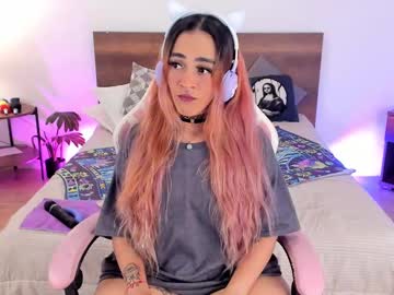 See Danna__castle online Now @ gyat.cam