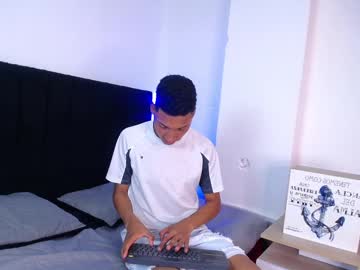 See Dominictwink online Now @ gyat.cam