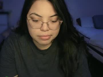 See Drizzypeach602 online Now @ gyat.cam