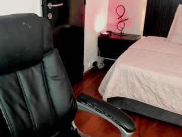 See Emily_carter19 online Now @ gyat.cam