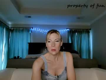 See Funphoebe online Now @ gyat.cam
