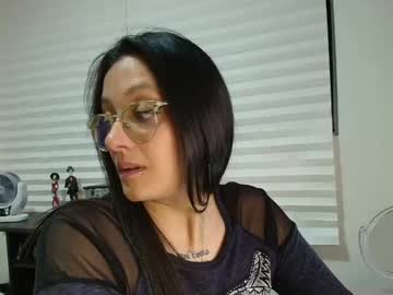 See Gabbie_kook online Now @ gyat.cam