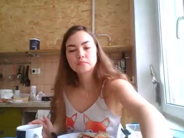 See Glitter_doll online Now @ gyat.cam