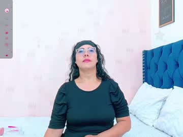 See Hornylatimommy online Now @ gyat.cam