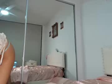 See Itschanelxx online Now @ gyat.cam