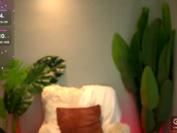 See Juliarichard online Now @ gyat.cam