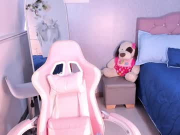 See Kenia_thompson01 online Now @ gyat.cam