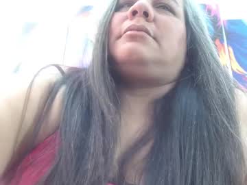 See Lady_1523 online Now @ gyat.cam
