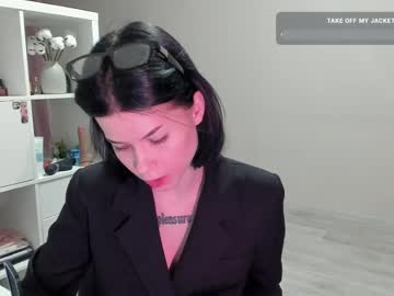 See Lildarling0 online Now @ gyat.cam