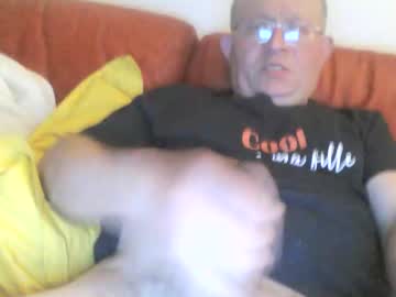 See Magicman250 online Now @ gyat.cam