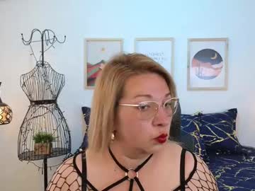 See Maylinleee online Now @ gyat.cam