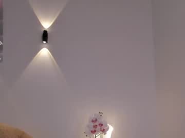 See Nataasha1 online Now @ gyat.cam