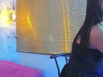 See Neni_ohana online Now @ gyat.cam
