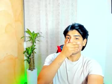 See Saenz18 online Now @ gyat.cam