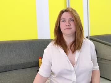 See Snowflakec online Now @ gyat.cam