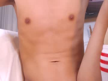 See Yummyjustine07 online Now @ gyat.cam