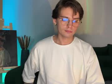 See Zacharyellington online Now @ gyat.cam