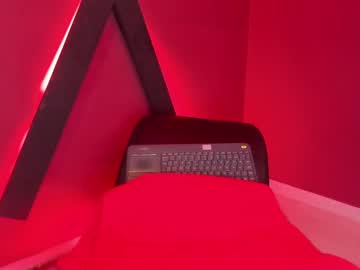 See Zoe_roux210949 online Now @ gyat.cam
